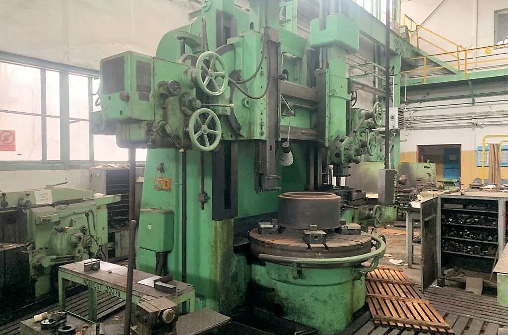 #05841.02 vertical lathe TOS SK 12