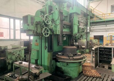 #05841.02 vertical lathe TOS SK 12