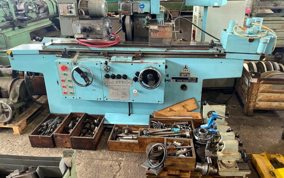 #05876 Universal Cylindrical Grinder TOS BU28/1000