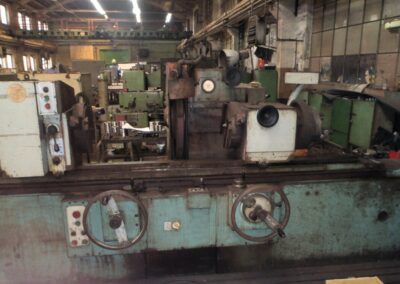 #06040 Crankshaft grinding machine TOS BKO50/1700