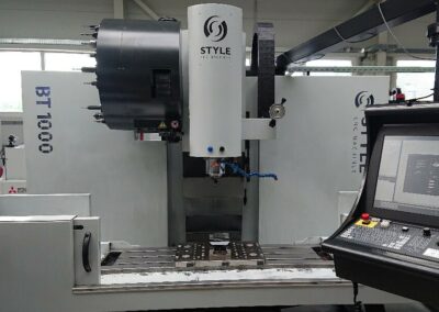 #06076 CNC milling machine STYLE BT100 incl. tool changer caroussel type