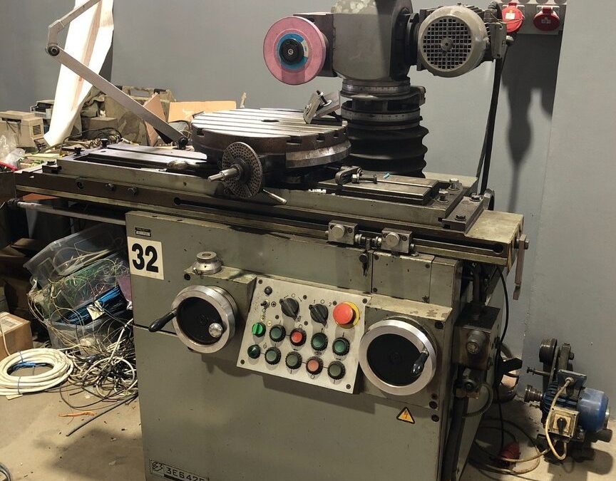 #06331 Tool and Cutter Grinder and sharpener STANKO 3E642