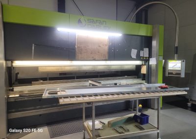 #06417 Top servo-electric CNC press brake SafanDarley E-Brake 200-4100-Netherland-year 2016, incl. tooling – video ▶️